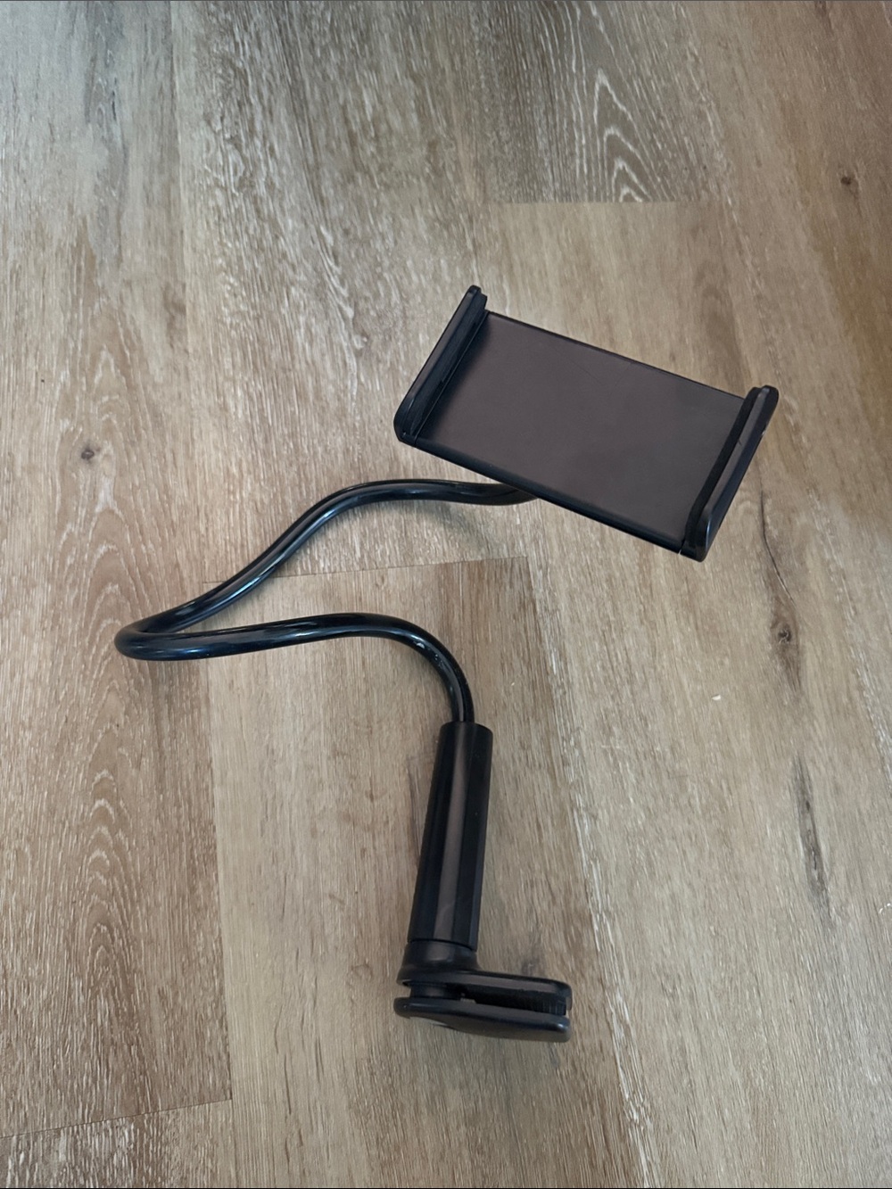 Flexible Black Phone/Tablet Holder iPad mini table mount